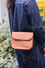 BAG72 ≪BROWN≫ OILED COW LEATHER FLAP MINI SHOULDER BAG フラップミニショルダーバッグ