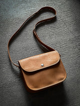 BAG72 ≪BROWN≫ OILED COW LEATHER FLAP MINI SHOULDER BAG フラップミニショルダーバッグ