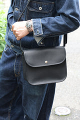 BAG72 ≪BLACK≫ OILED COW LEATHER FLAP MINI SHOULDER BAG フラップミニショルダーバッグ