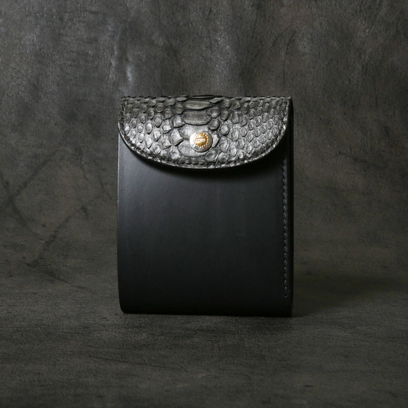 【2025 SPECIAL】W7 墨染めパイソン ショートウォレット
