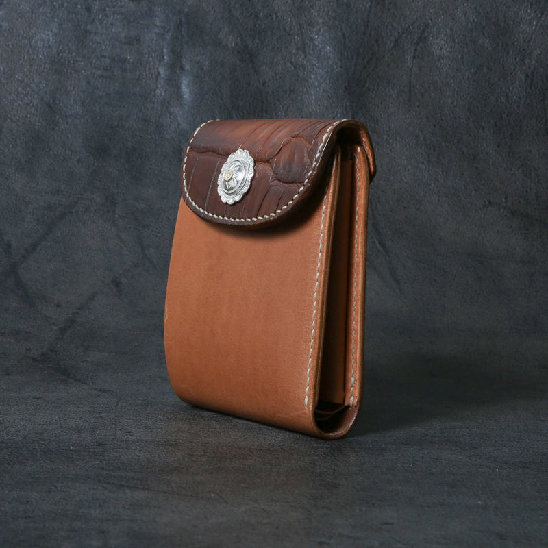 【2025 MOTOR SPECIAL】HW7 ハンドダイ・クロコ ≪BROWN≫ "HIDEO MOTOIKE" ショートウォレット