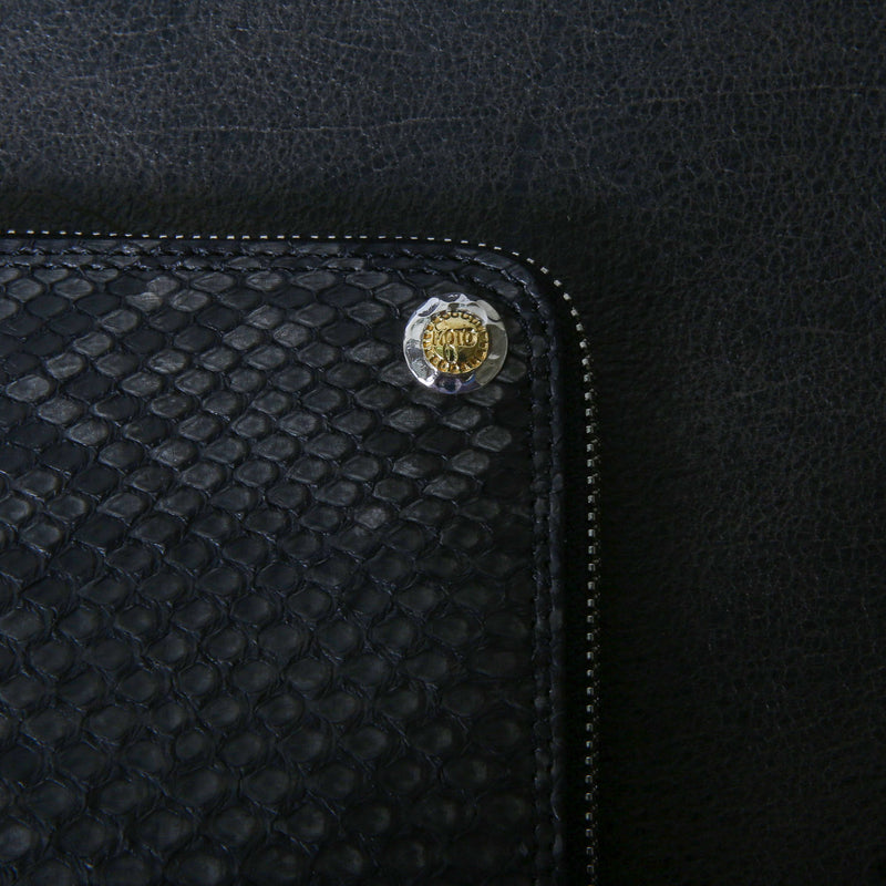 【2025 SPECIAL】FW5 墨染めパイソン L字ジップロングウォレット