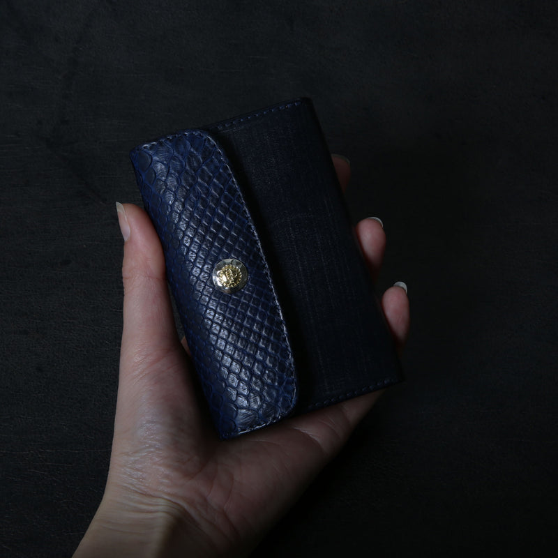 【2025 SPECIAL】CA6 藍染パイソン × ブライドルレザー カードケース