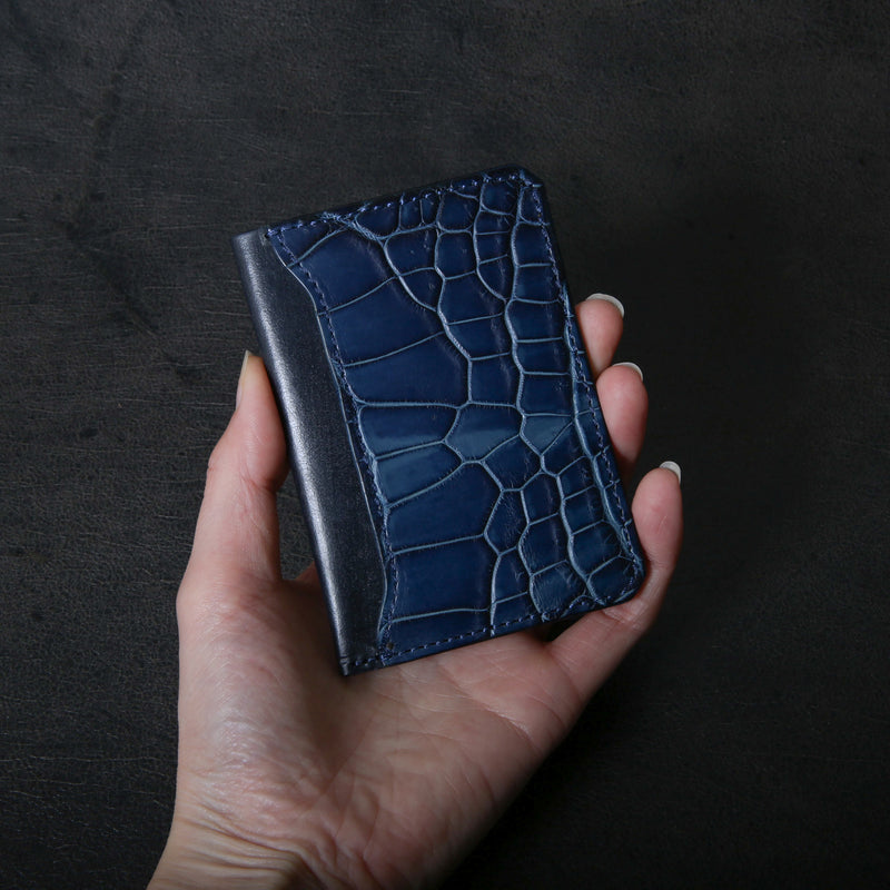 【2025 SPECIAL】CA7 藍染クロコ × ブライドルレザー カードケース