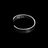 BG-02 FLAT HAMMERED BANGLE / K18太陽スタンプメタル付槌目平打ちバングル