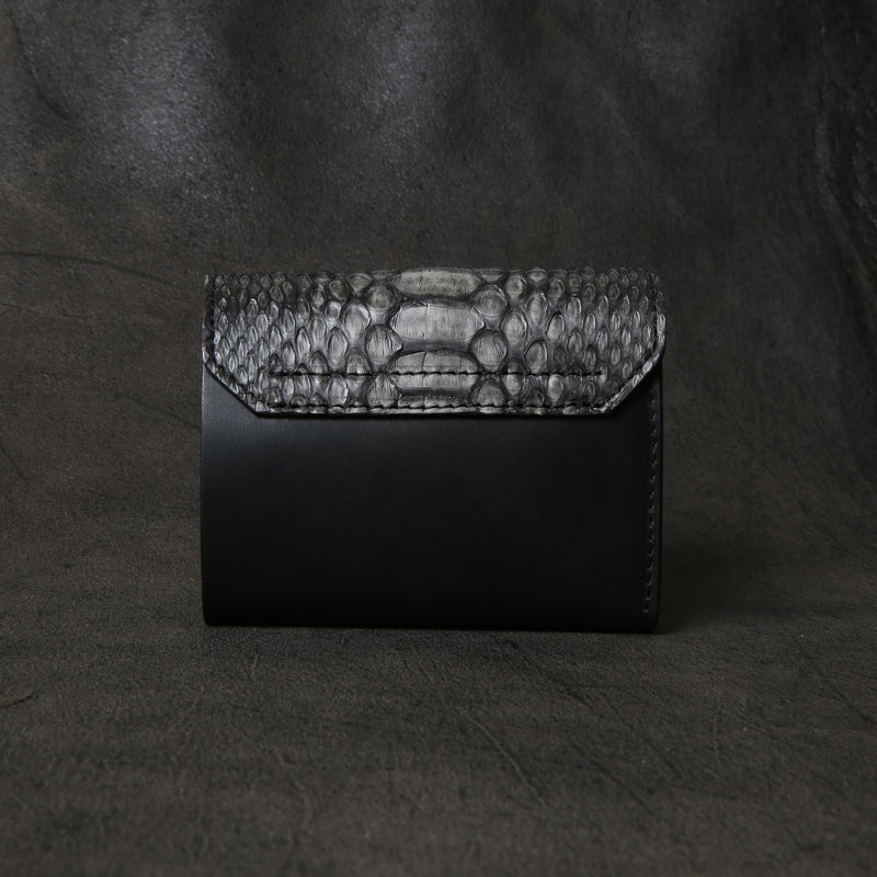 【2025 SPECIAL】W10 墨染めパイソン × 墨染めコードバン コンパクトウォレット