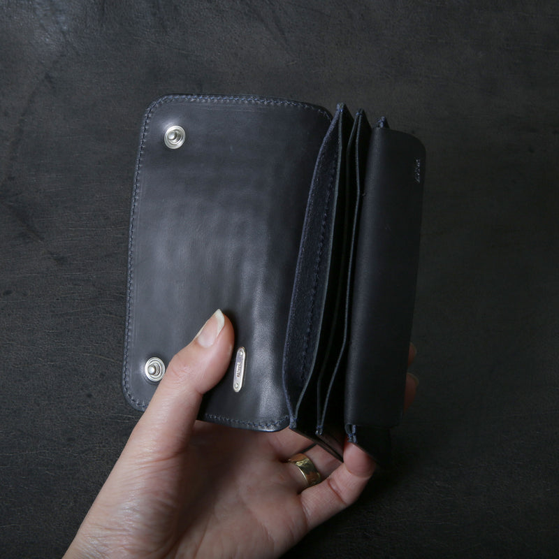 【2025 MOTOR SPECIAL】RW8 藍染めクロコダイル × ブライドルレザー ≪INDIGO≫ トラッカーズミドルウォレット