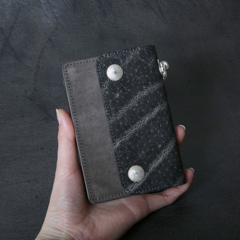 【2025 MOTOR SPECIAL】RW8 墨染めエレファント × マットバケッタ ≪SUMI≫ トラッカーズミドルウォレット