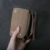 【2025 MOTOR SPECIAL】RW8 ハンドダイ・イタリアンホースバット ≪BROWN≫ トラッカーズミドルウォレット