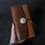 【2025 MOTOR SPECIAL】HLW2 ハンドダイ・クロコ ≪BROWN≫ "HIDEO MOTOIKE" ロングウォレット