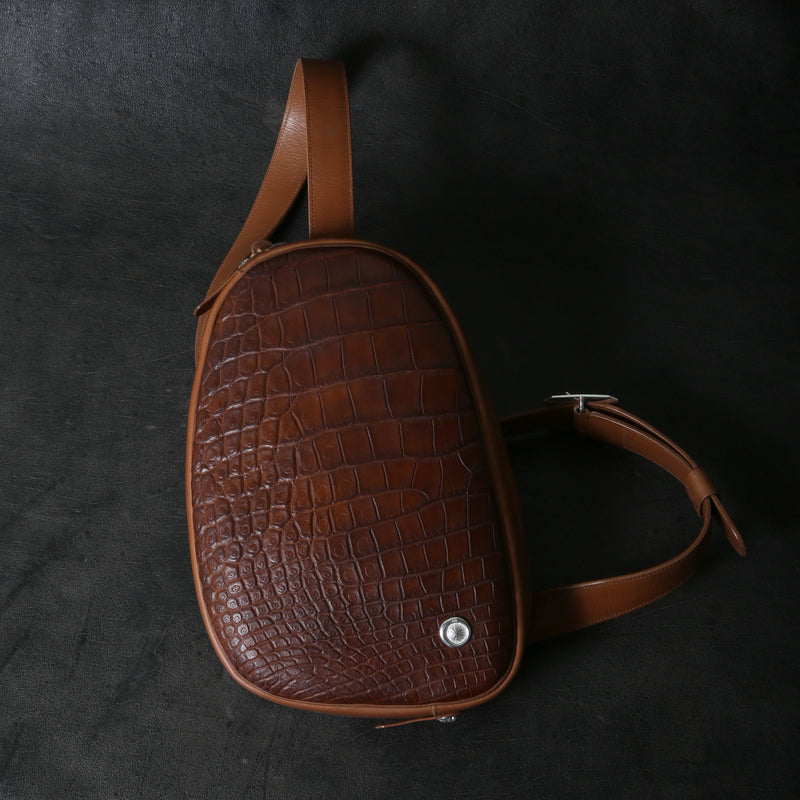 【2025 MOTOR SPECIAL】HBAG1 ハンドダイ・ヌメクロコ ≪BROWN≫ "HIDEO MOTOIKE" ボディバッグ