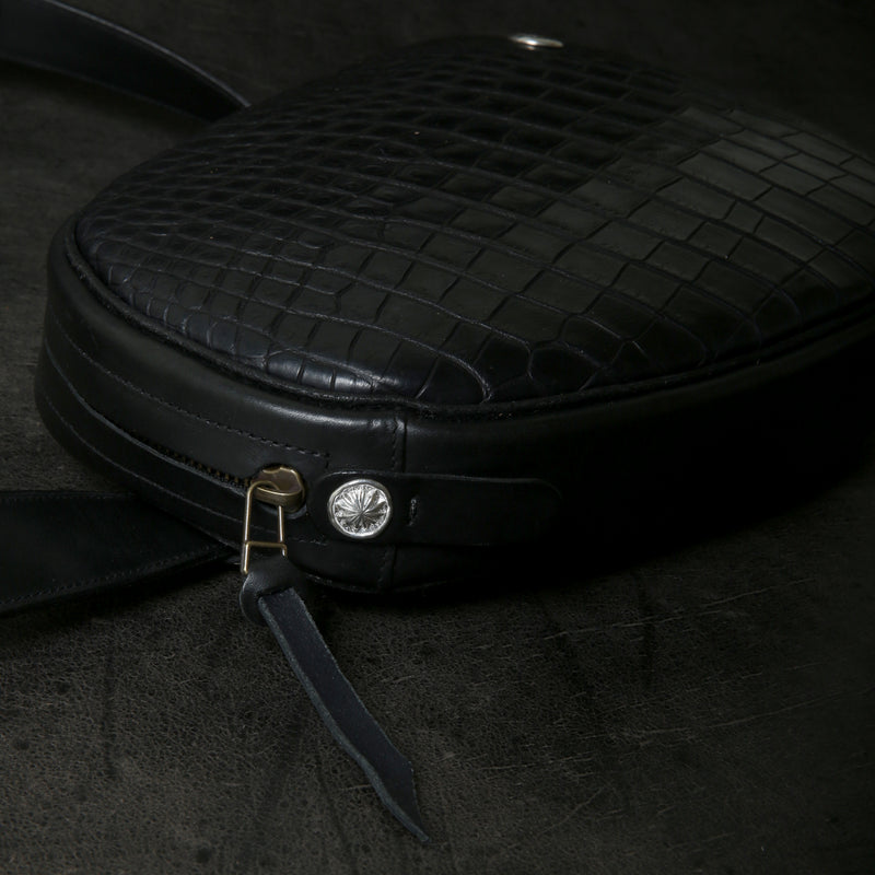 【2025 MOTOR SPECIAL】HBAG1 ハンドダイ・ヌメクロコ ≪BLACK≫ "HIDEO MOTOIKE" ボディバッグ