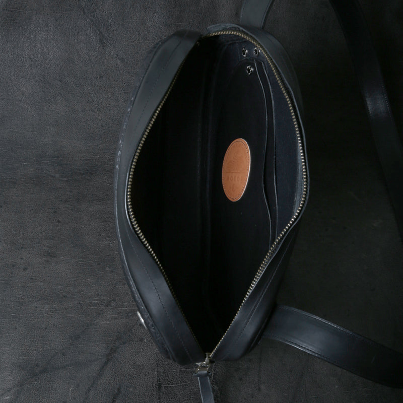 【2025 MOTOR SPECIAL】HBAG1 ハンドダイ・ヌメクロコ ≪BLACK≫ "HIDEO MOTOIKE" ボディバッグ