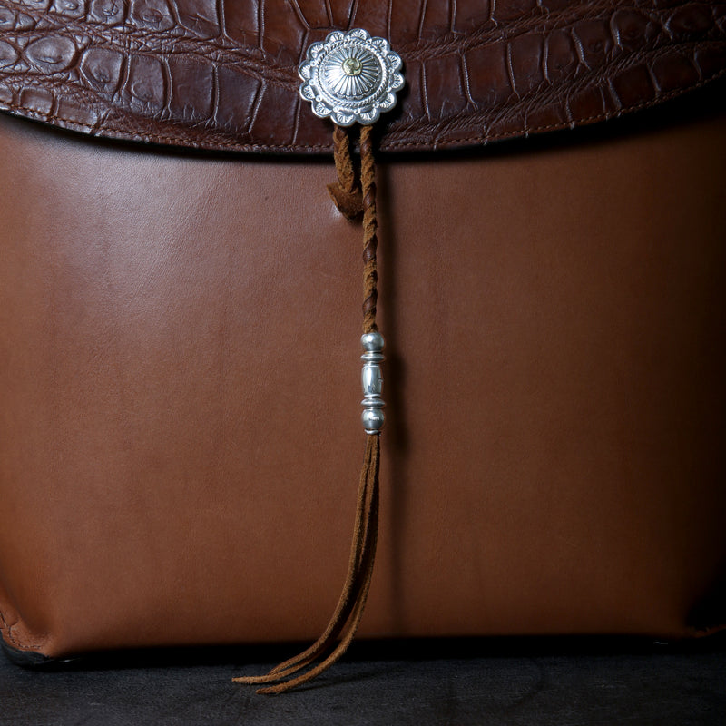 【2025 MOTOR SPECIAL】HBAG2 ハンドダイ・ヌメクロコ ≪BROWN≫ "HIDEO MOTOIKE" ショルダーバッグ