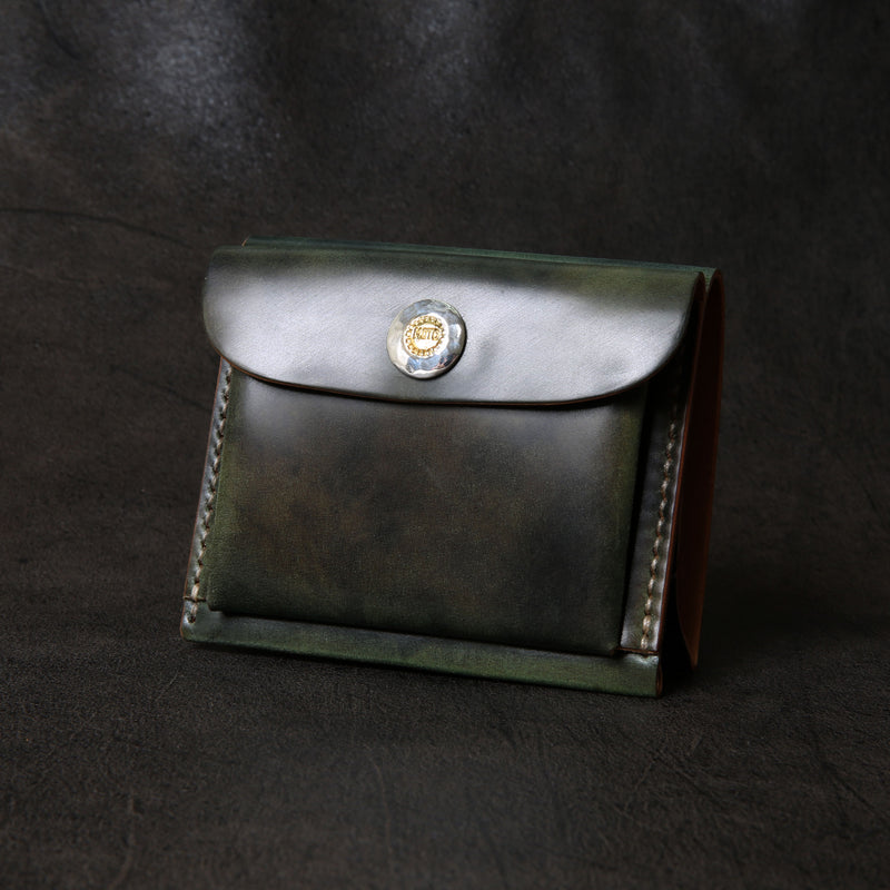 【2025 SPECIAL】W9 ロカドコードバン ≪ムラ染GREEN≫ コンパクトウォレット