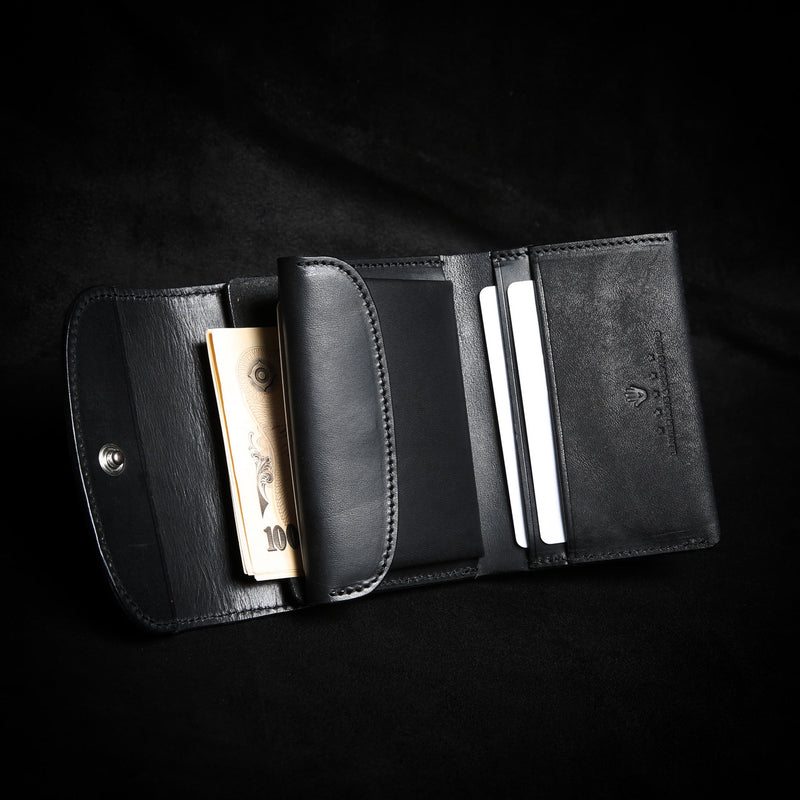 【2025 SPECIAL】W10 墨染めパイソン × 墨染めコードバン コンパクトウォレット