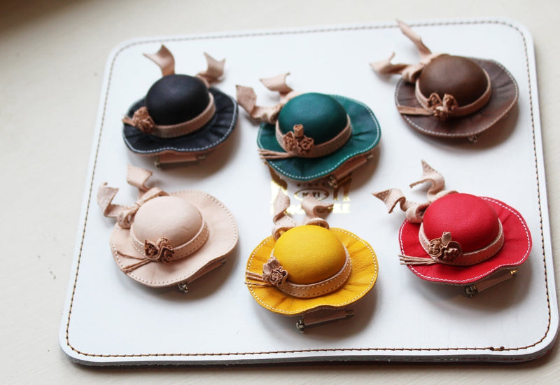 ミュージアムグッズ期間限定発売(発売期間 2月25日〜3月10日)  HAT BROOCH / 帽子ブローチ