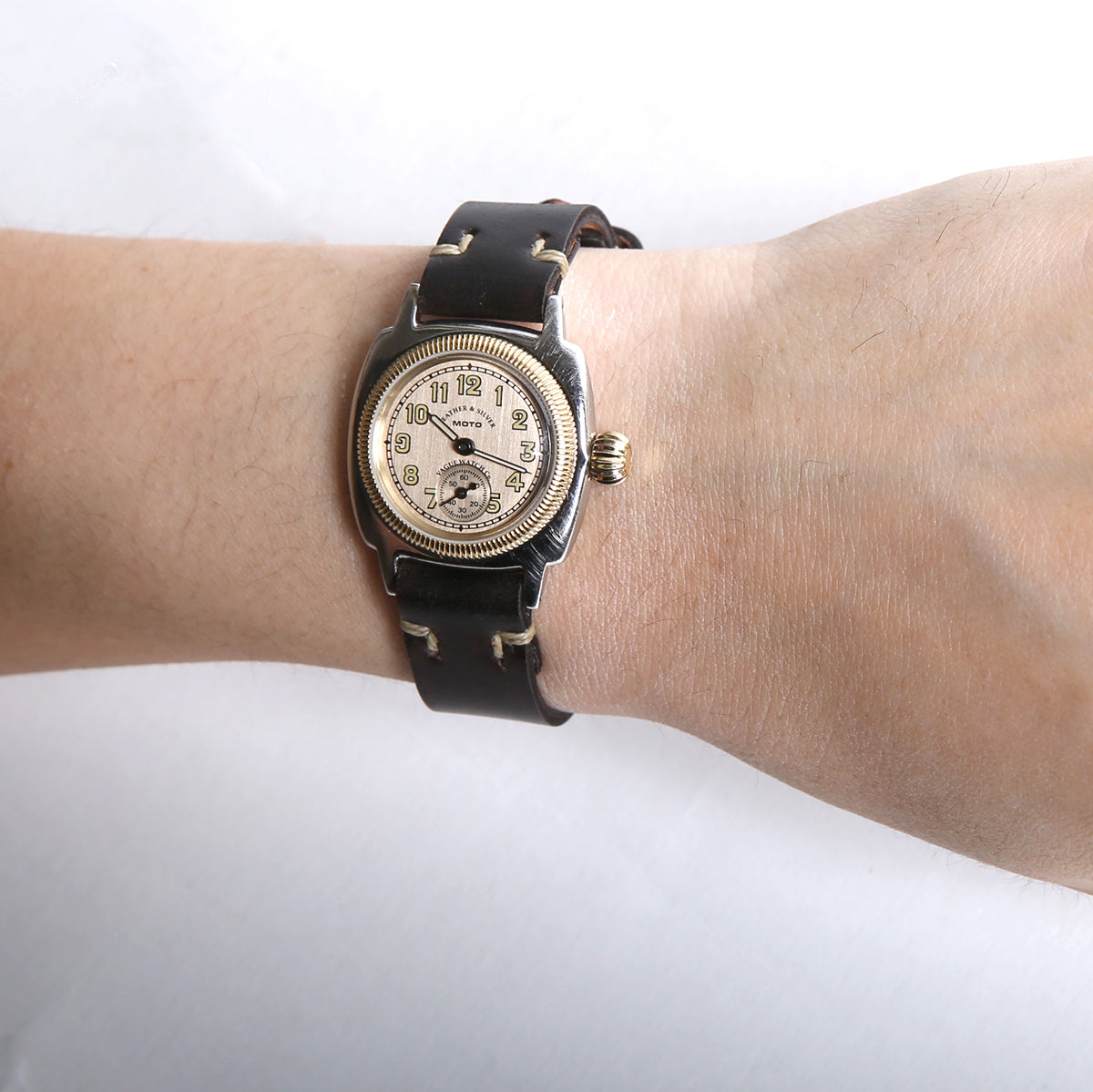 WT03 MOTO × VAGUE WATCH クウォーツ (28mm) – MOTO ONLINE STORE