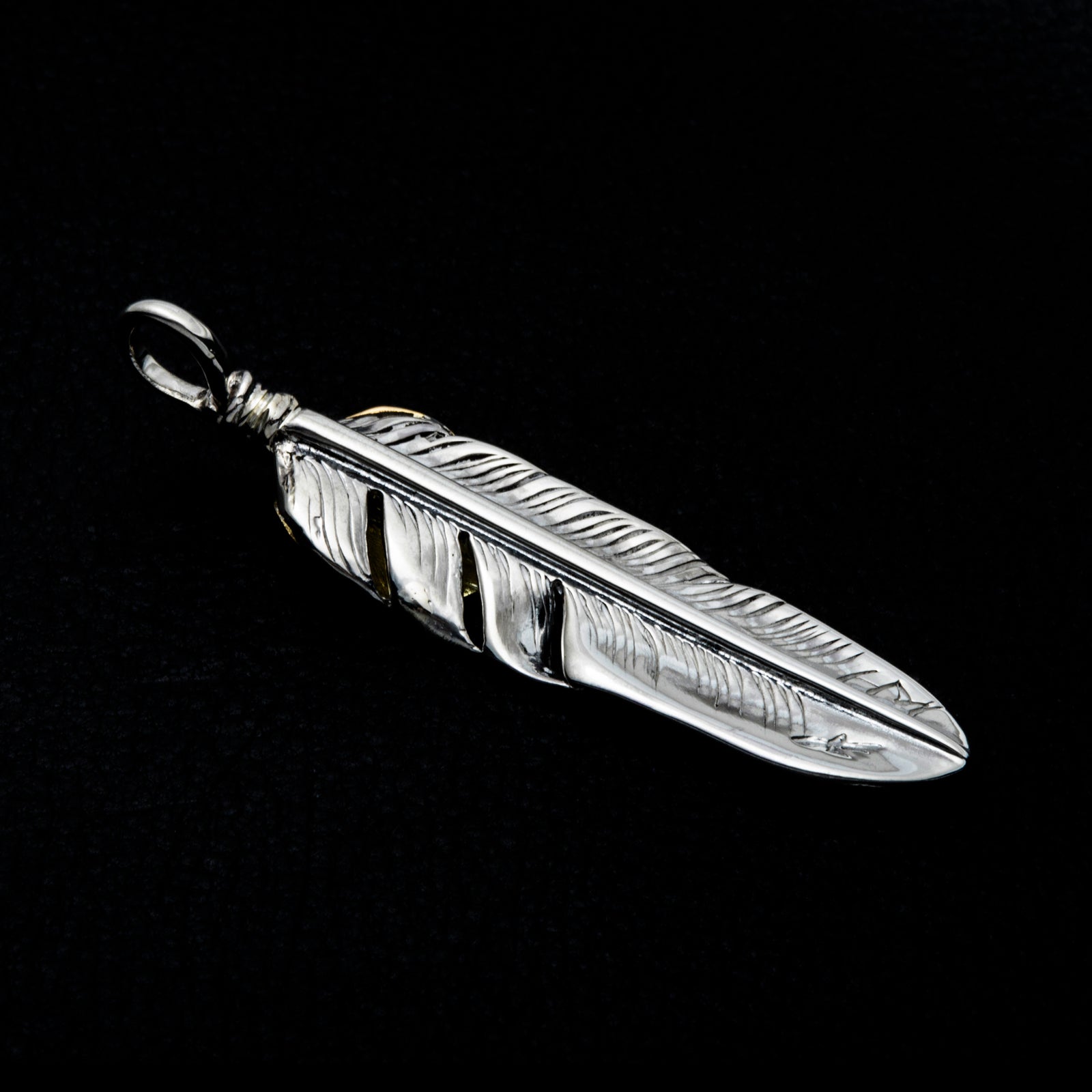 アクセサリー me0626 6900 FT-06L , FEATHER PENDANT (18K GOLD ACCENT) , MEDUIM , LEFT